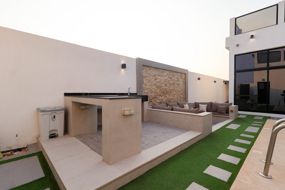 A21 landscape project by Vida Landscapes, Ajman — daytime view 41