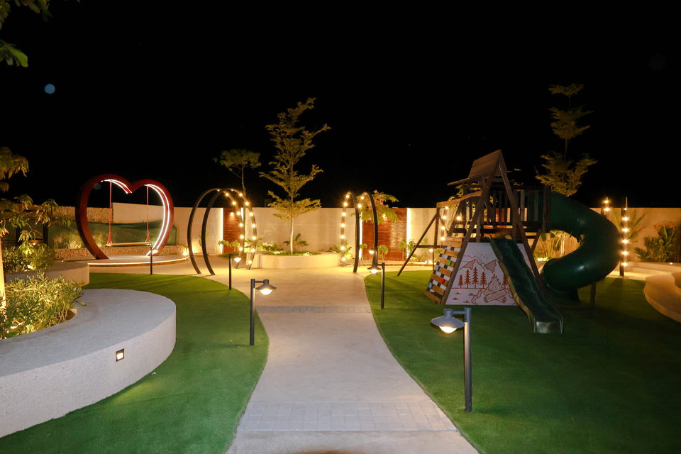 A22 landscape project by Vida Landscapes, Masfout — at night view 42