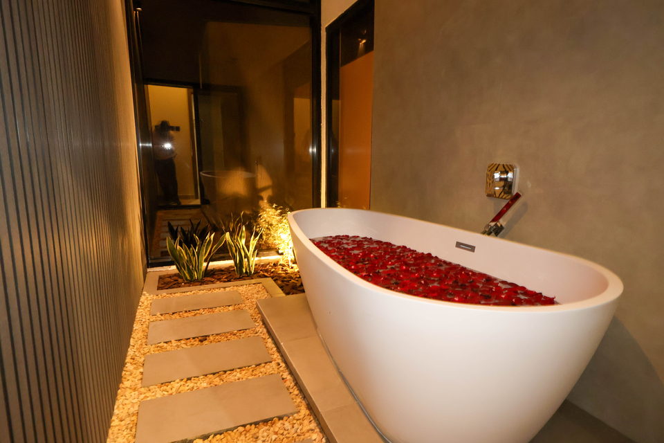 A27 landscape project by Vida Landscapes, Masfout, Ajman — at night view 61