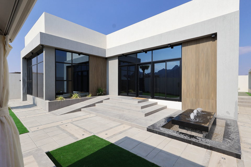A31 landscape project by Vida Landscapes, Ajman — daytime view 18