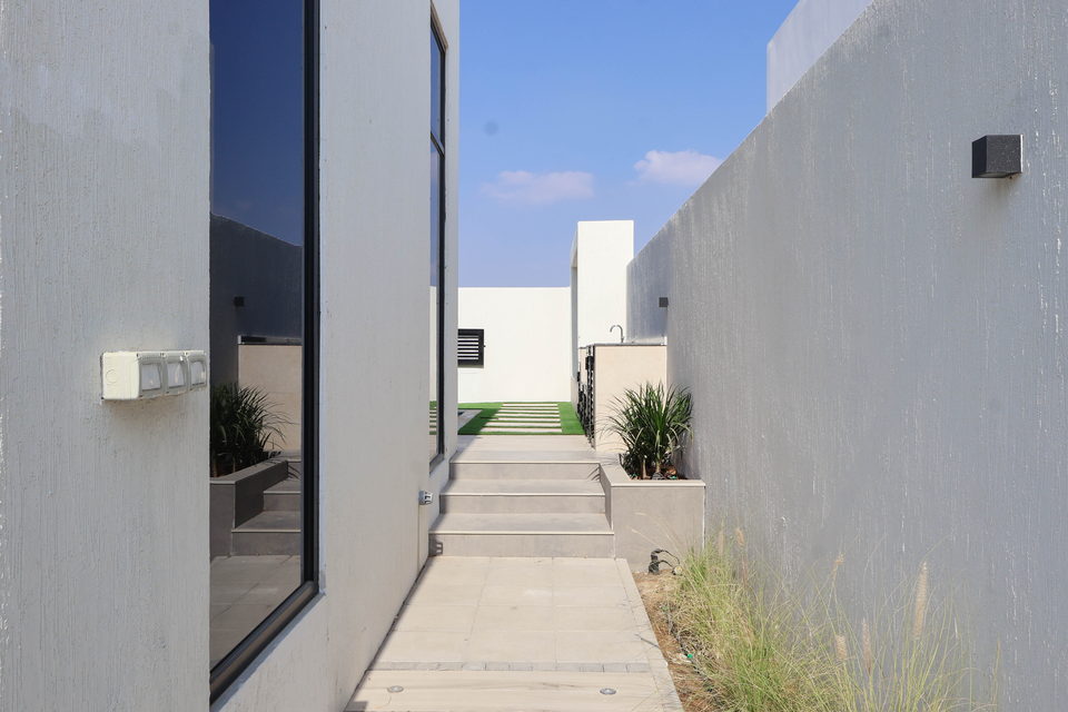 A31 landscape project by Vida Landscapes, Ajman — daytime view 20