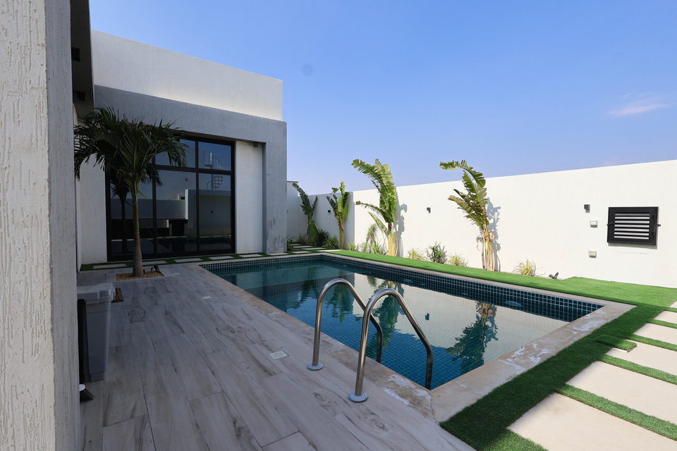A31 landscape project by Vida Landscapes, Ajman — daytime view 22