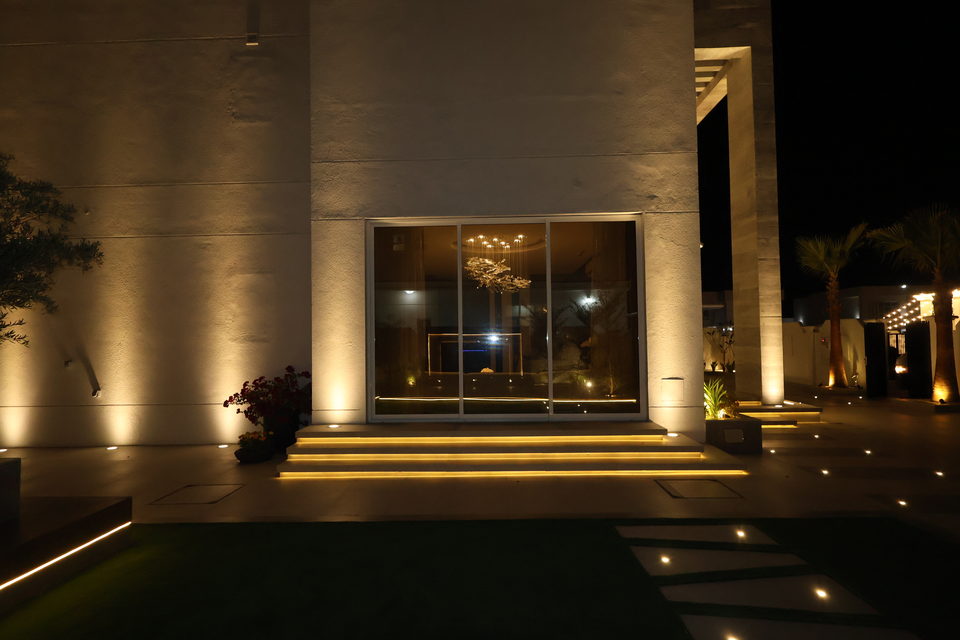 R-40 landscape project by Vida Landscapes — photography view 12