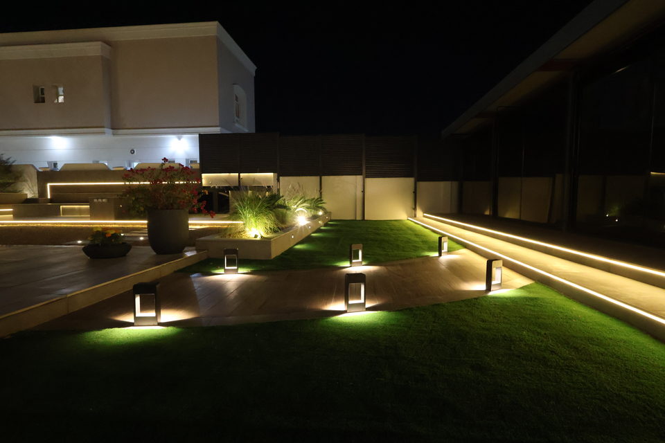 R-40 landscape project by Vida Landscapes — photography view 22